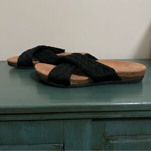 Earth Origins‎ Black Quilted Slide Sandals - Size 9